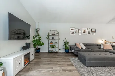 285 Warminster Sdrd, Oro-Medonte, ON L0K 1E0