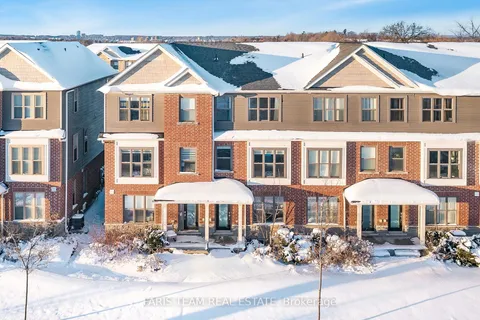 1 Leggott Ave, Barrie, ON L4N 6B1