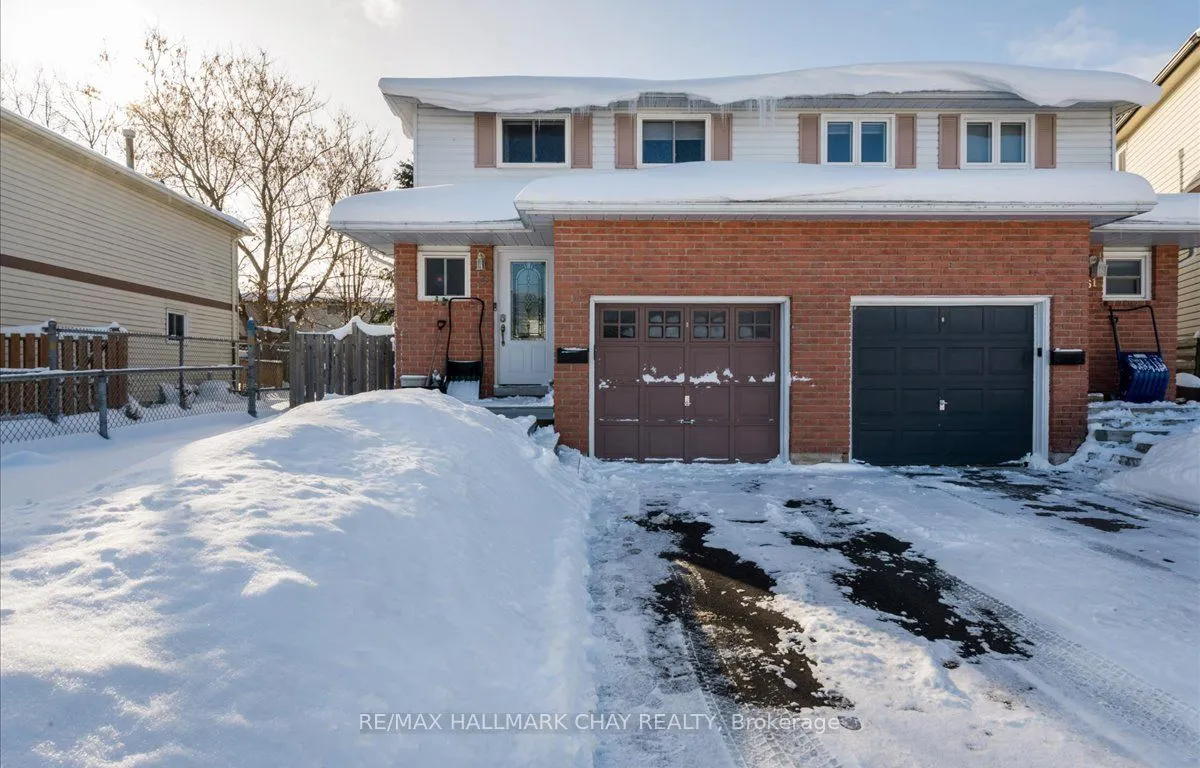 59 Robin Crt, Barrie, ON L4M 5L9