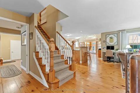 26 Paddy Dunn's Circle, Springwater, ON L9X 0T1