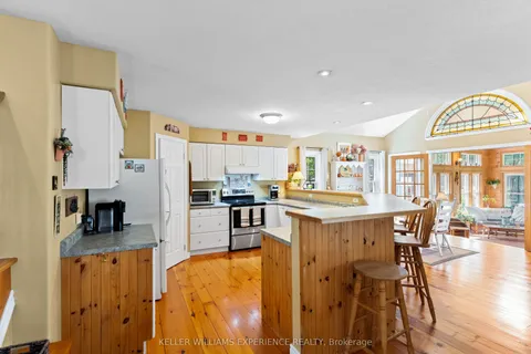 26 Paddy Dunn's Circle, Springwater, ON L9X 0T1