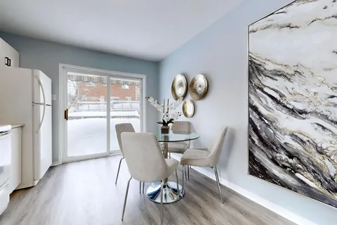 14 crompton Dr, Barrie, ON L4M 6M8