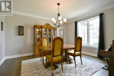 5 Kanata Crt, Springwater, ON L9X 0V4