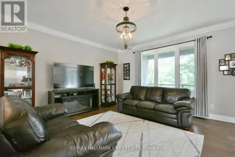 5 Kanata Crt, Springwater, ON L9X 0V4