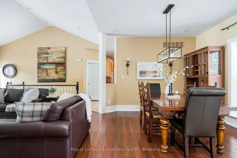 12 Evergreen Rd, Collingwood, ON L9Y 5A8