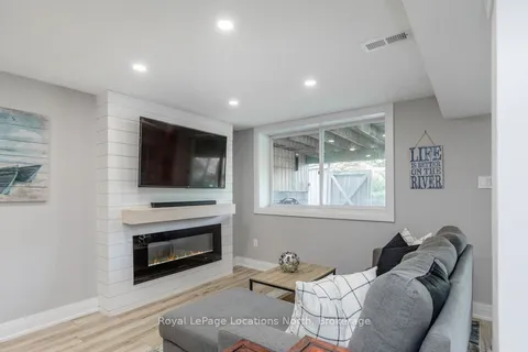 157 WOODLAND Drive, Wasaga Beach, ON L9Z 2V4