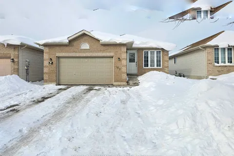162 Hanmer Street, Barrie, ON L4M 6W2