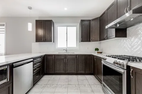 43 Lockerbie Cres, Collingwood, ON L9Y 0Y9