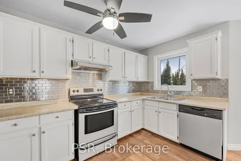 728 Ste Marie Street, Collingwood, ON L9Y 4T5