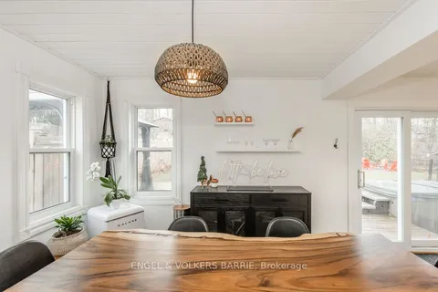 1309 St Vincent St, Springwater, ON L9X 0P7