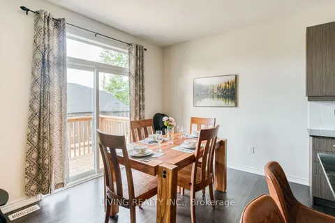 44 Leslie Anne Dr, Wasaga Beach, ON L9Z 0K6