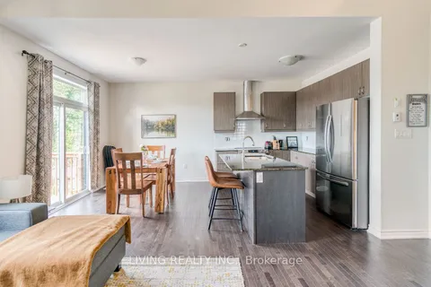44 Leslie Anne Dr, Wasaga Beach, ON L9Z 0K6