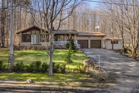 61 BEAUFORT Crescent, Tiny, ON L9M 0B8