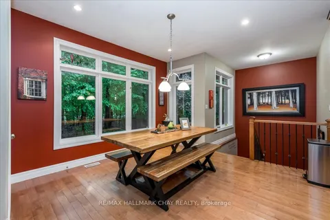 5 Timber Court, Springwater, ON L9X 0H7