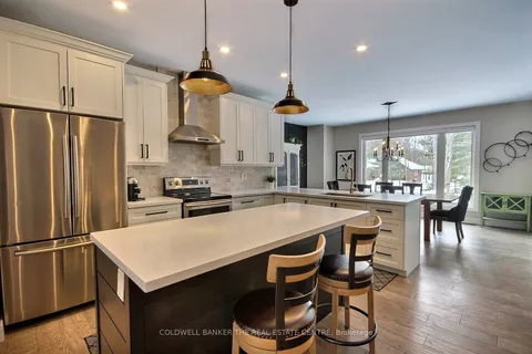 2938 Pinecone Tr, Severn, ON L0K 2B0