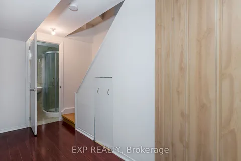 17 Orok Lane, Barrie, ON L4M 6H4