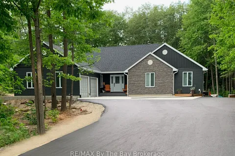12 Birchwood Trail, Wasaga Beach, ON L9Z 1B2