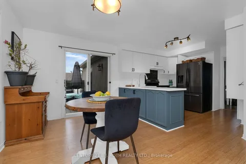 30 Frontier Ave, Orillia, ON L3V 7S8