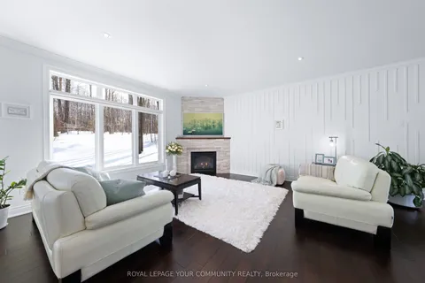 37 Heron Boulevard, Springwater, ON L0L 1Y3