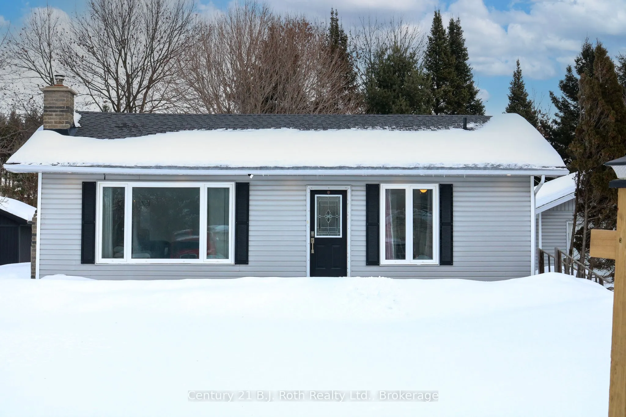 3245 Grayshott Drive, Severn, ON L3V 0Y3