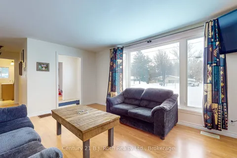 3245 Grayshott Drive, Severn, ON L3V 0Y3