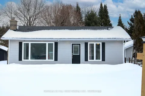 3245 Grayshott Drive, Severn, ON L3V 0Y3