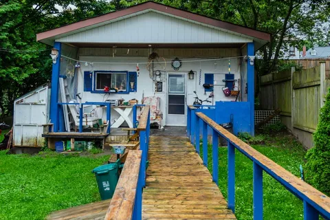 643 645 Dominion Avenue, Midland, ON L4R 1R6