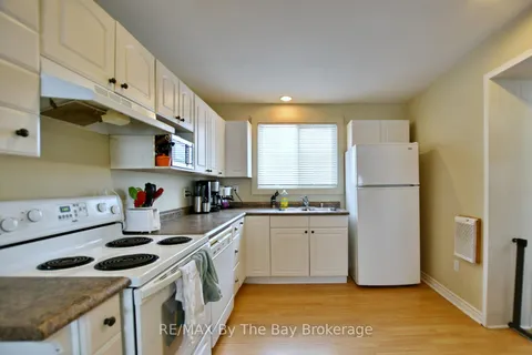 113 Spruce Street, Collingwood, ON L9Y 3G8