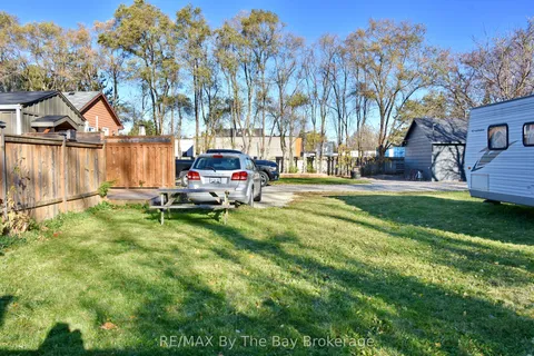113 Spruce Street, Collingwood, ON L9Y 3G8