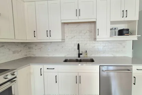 89 Archer Ave, Collingwood, ON L9Y 3B7