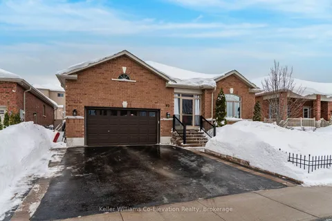 82 Bellisle Rd, Penetanguishene, ON L9M 0V6