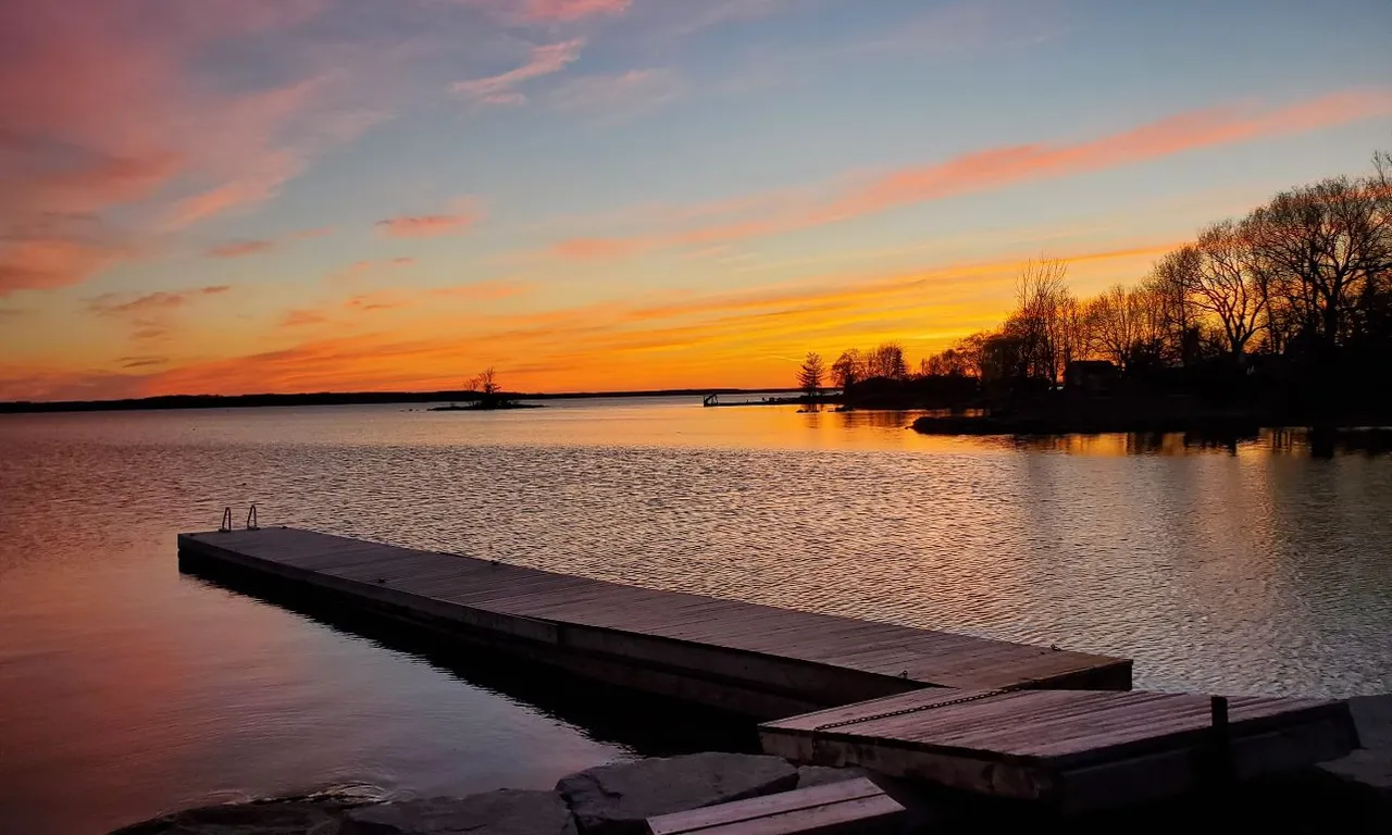 14 Long Point Rd, Tay, ON L0K 2C0