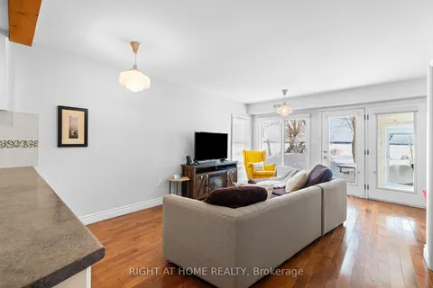 14 Long Point Rd, Tay, ON L0K 2C0