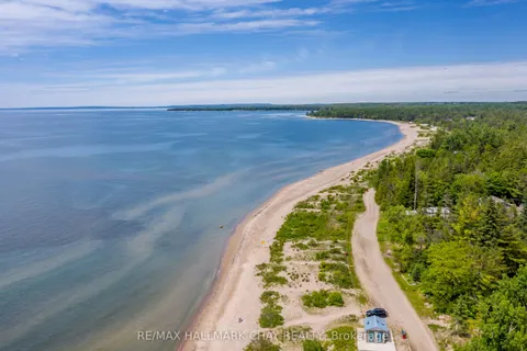 395 Eastdale Drive, Wasaga Beach, ON L9Z 2P4