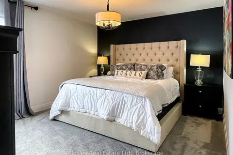 93 Archer Ave, Collingwood, ON L9Y 3B7