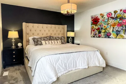 93 Archer Ave, Collingwood, ON L9Y 3B7