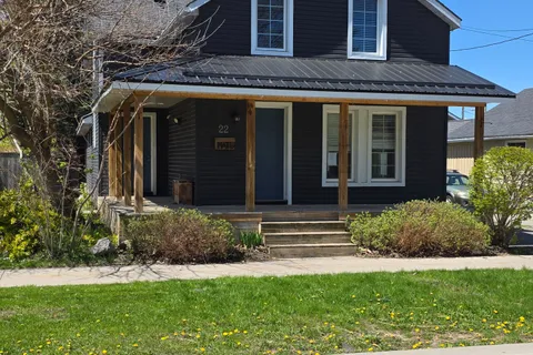 22 Market Street, Collingwood, ON L9Y 3M6