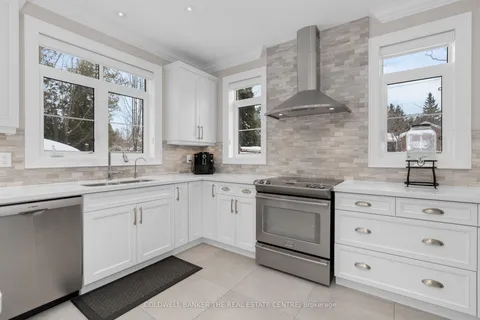 376 Tollendal Mill Road, Barrie, ON L4N 7T1