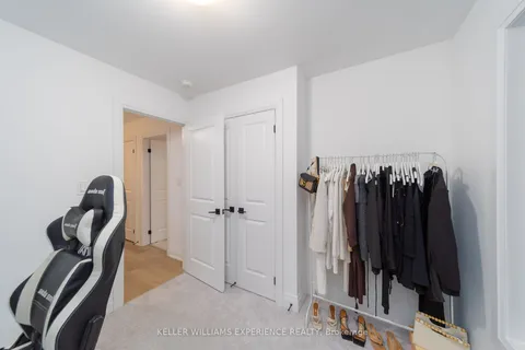 137 Turnberry Lane, Barrie, ON L9J 0M4
