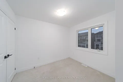 137 Turnberry Lane, Barrie, ON L9J 0M4