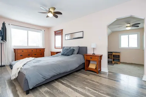 64 Heather St, Barrie, ON L4N 4N1