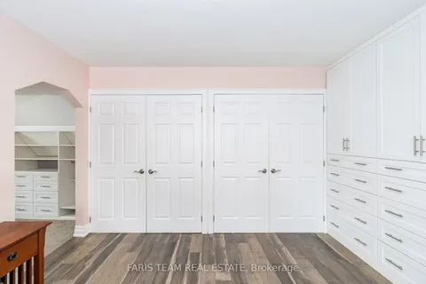 64 Heather St, Barrie, ON L4N 4N1