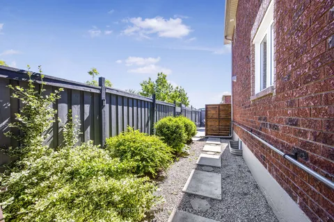 267 Johnson St, Barrie, ON L4M 6R9