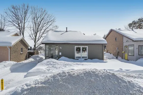 25 Shelley Lane, Barrie, ON L4N 4W4