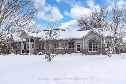 32 Basswood Circ, Oro-Medonte, ON L0L 2L0