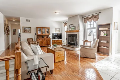 32 Basswood Circ, Oro-Medonte, ON L0L 2L0