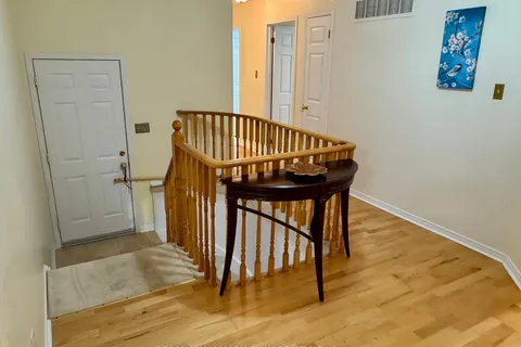 119 Livingstone St, Barrie, ON L4M 6X5