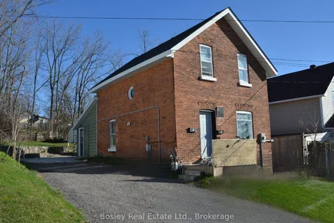381 Gloucester St, Midland, ON L4R 1J2