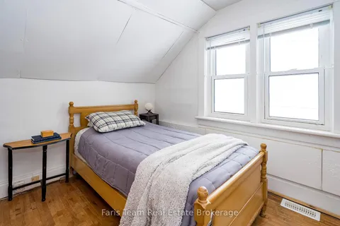 568 Johnson St, Midland, ON L4R 2Z2