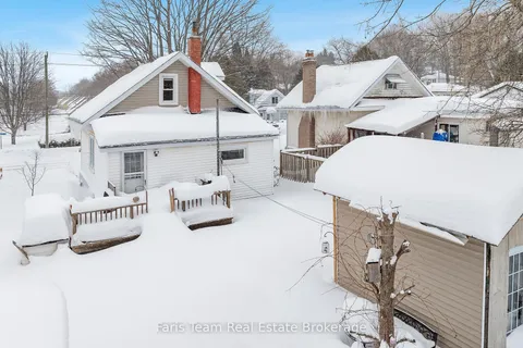 568 Johnson St, Midland, ON L4R 2Z2